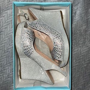 silver- size 9